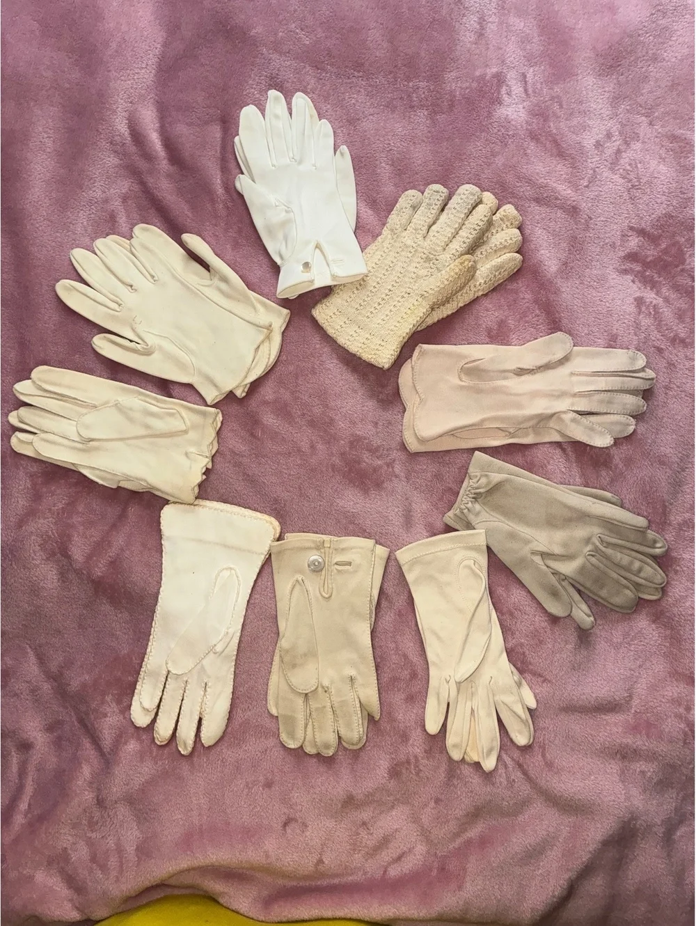 Vintage Women's Glove Lot (9 Pairs)  1950s/1960s Retro, Cream, Beige & White